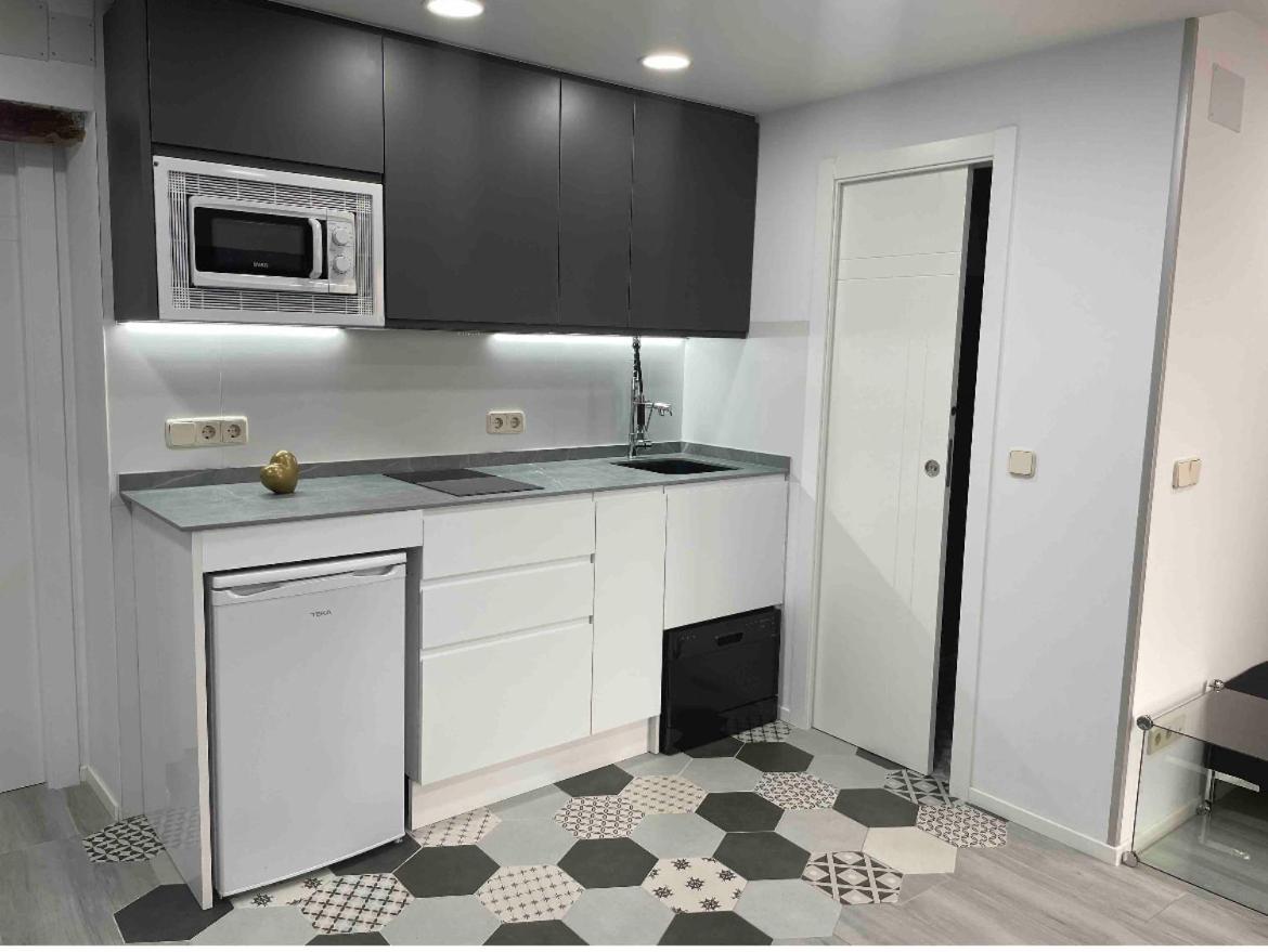 Madrid Villa Suites Bianco Exteriör bild