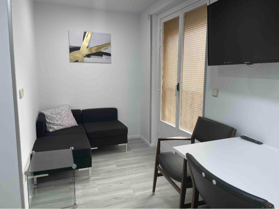 Madrid Villa Suites Bianco Exteriör bild